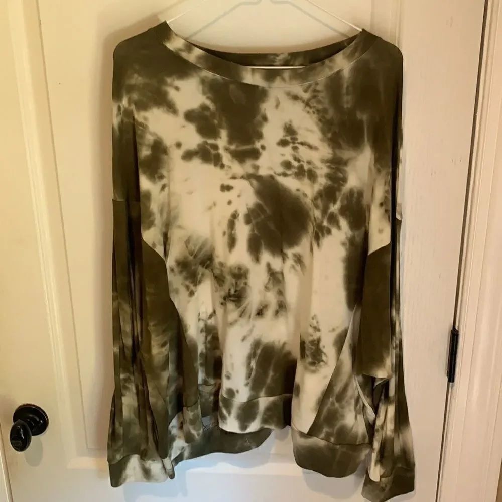 Gilded Intent green tie dye sweatshirt